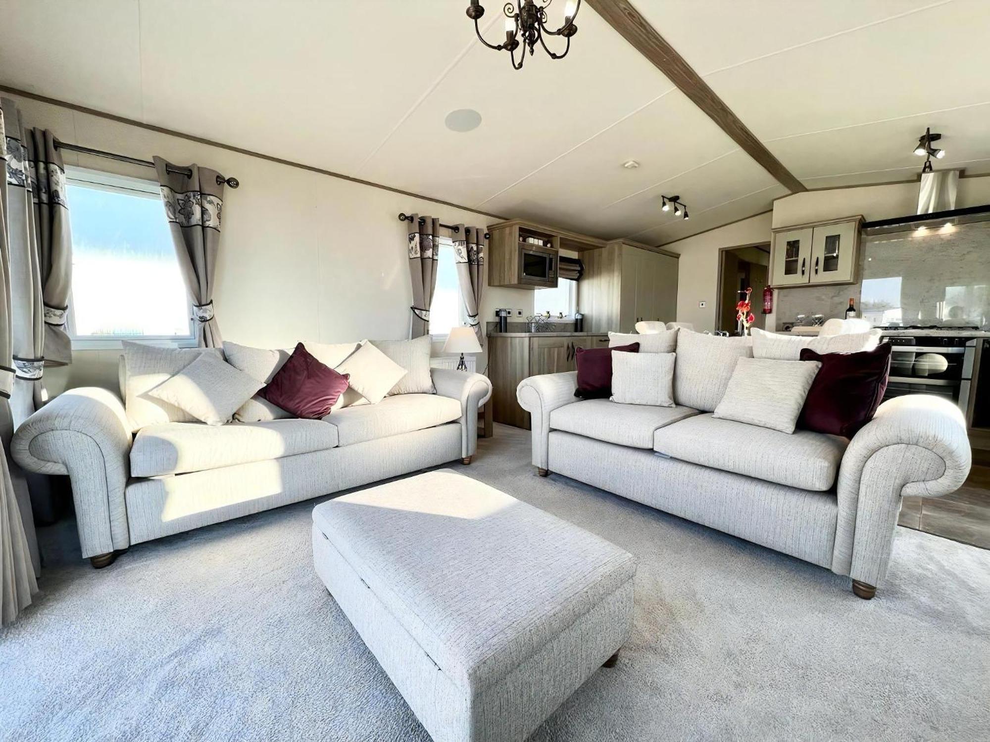 Stunning Caravan With Full Lake View At Southview Holiday Park Ref 33004Ml Skegness Exteriör bild